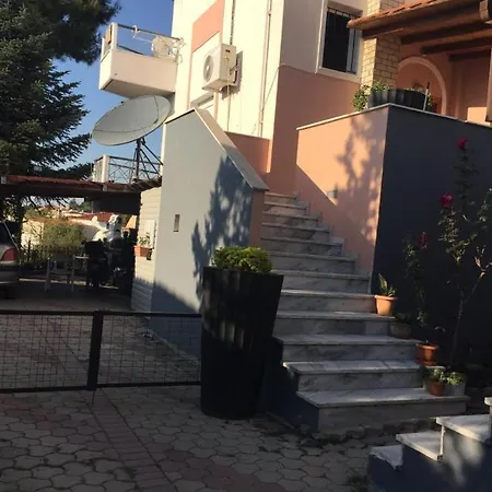 Respect To The Guest Apartment Thessaloniki Exterior photo